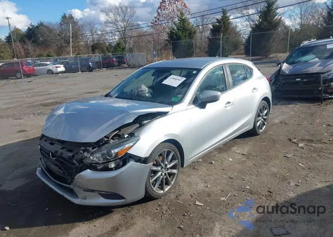 2018 Mazda Mazda3 Touring из США, поврежденный, VIN 3MZBN1L34JM190824